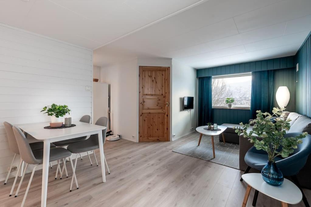 Modern Apartment In The Center Of The Island Tromso Bagian luar foto