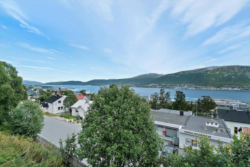 Modern Apartment In The Center Of The Island Tromso Bagian luar foto