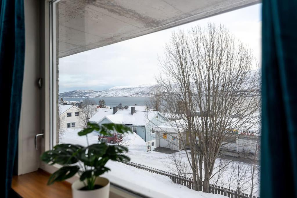 Modern Apartment In The Center Of The Island Tromso Bagian luar foto